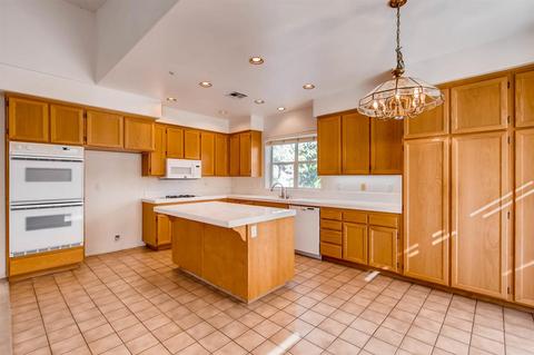 1912 Cresthaven Dr, Vista, CA 92084 photo 7