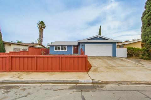 8447 Carlton Oaks Dr, Santee, CA 92071 photo 1