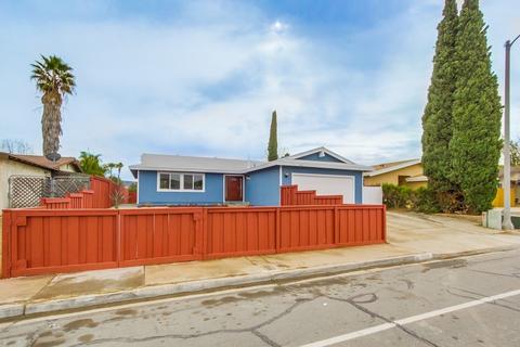 8447 Carlton Oaks Dr, Santee, CA 92071 photo 2