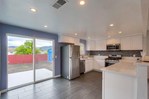 8447 Carlton Oaks Dr, Santee, CA 92071 photo 6