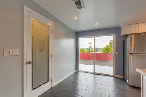 8447 Carlton Oaks Dr, Santee, CA 92071 photo 9