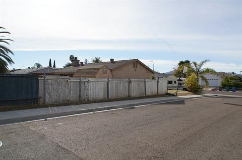 8635 Fiona Way, Santee, CA 92071 photo 14