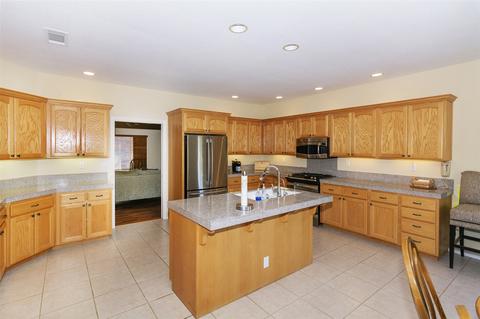2452 Denova Dr, Alpine, CA 91901 photo 2