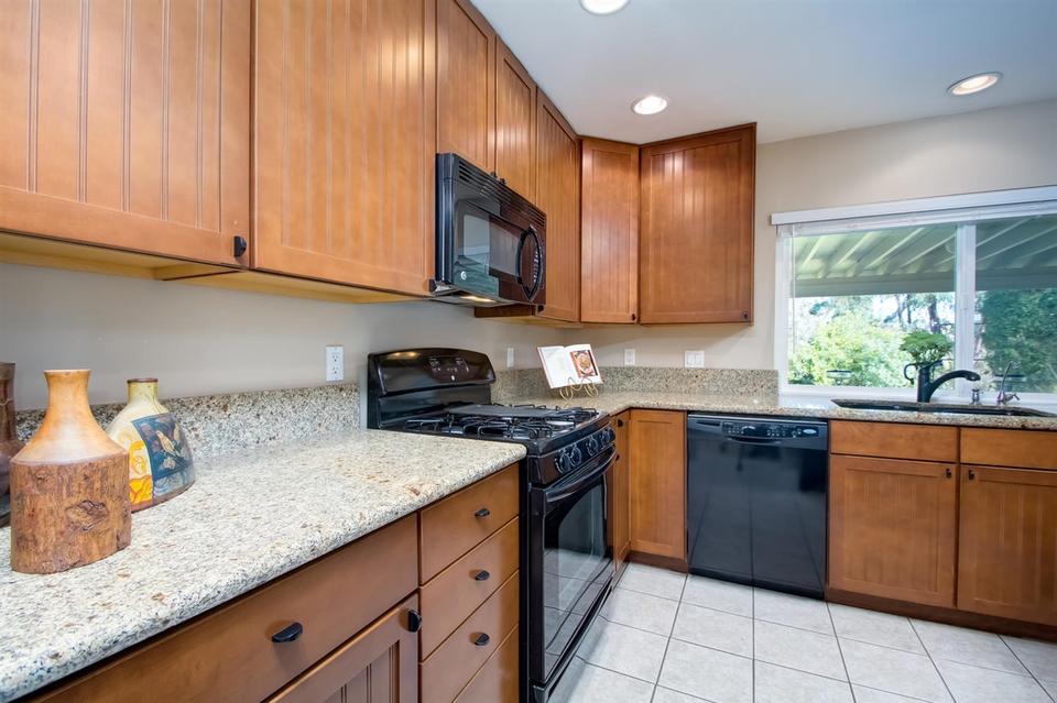  4310 La Portalada Dr, Carlsbad, CA 92010 photo 8