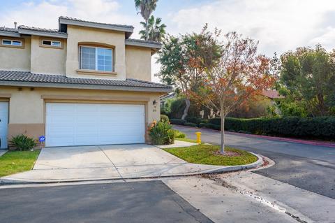 810 Daybreak Pl, Vista, CA 92084 photo 2