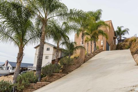 1418 Capistrano Ave, Spring Valley, CA 91977 photo 4