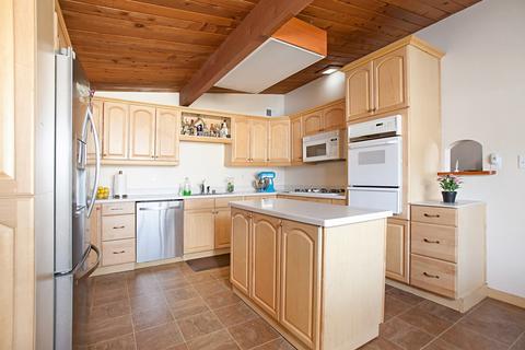 604 Galopago, Spring Valley, CA 91977 photo 2