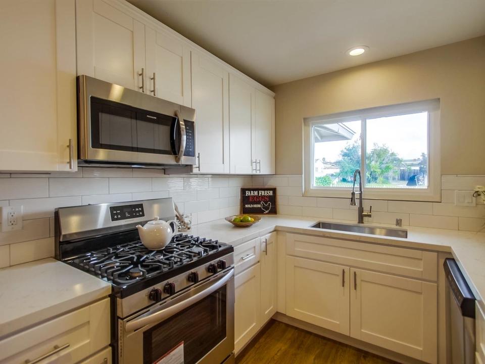  1090 Piccard Ave, San Diego, CA 92154 photo 2