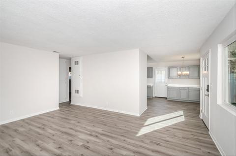 306 Grant St, Oceanside, CA 92054 photo 4