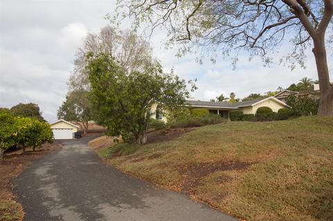 230 Neil Ter, Vista, CA 92084 photo 3