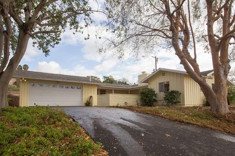 230 Neil Ter, Vista, CA 92084 photo 2