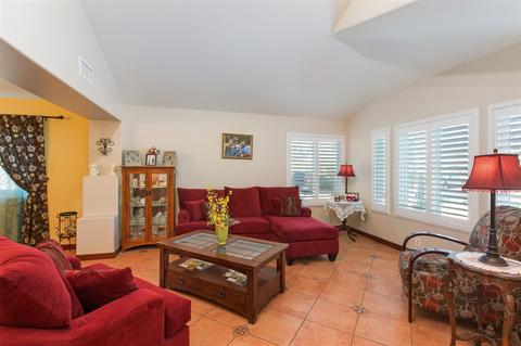 13611 Somerset Rd, Poway, CA 92064 photo 2