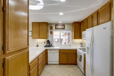2790 Wanek Rd, Escondido, CA 92027 photo 6