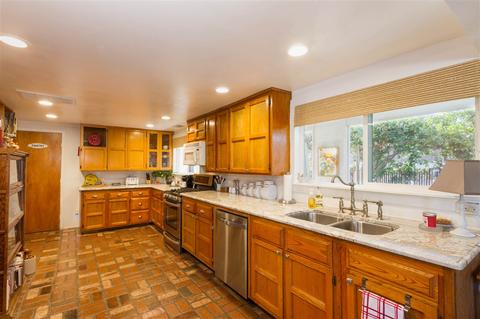 1340 Kent Ave, Escondido, CA 92027 photo 4