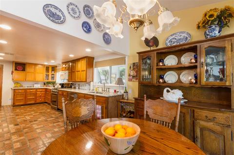 1340 Kent Ave, Escondido, CA 92027 photo 3