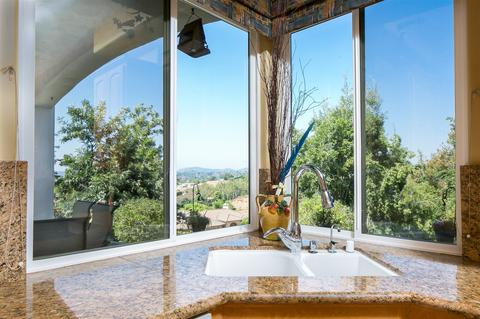 1121 Laura Ln, Escondido, CA 92025 photo 13