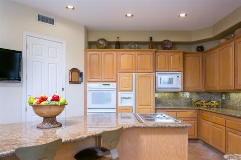 1121 Laura Ln, Escondido, CA 92025 photo 10