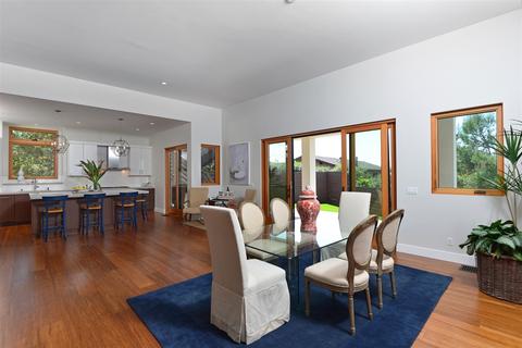2102 Merida Ct, La Jolla, CA 92037 photo 4