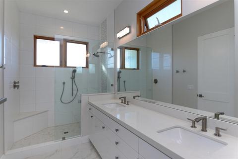 2102 Merida Ct, La Jolla, CA 92037 photo 7