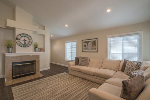 1740 Corte Ventana, Oceanside, CA 92056 photo 2