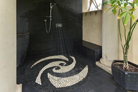 Undisclosed, La Jolla, CA 92037 photo 13
