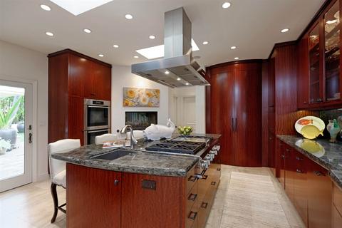 Undisclosed, La Jolla, CA 92037 photo 6