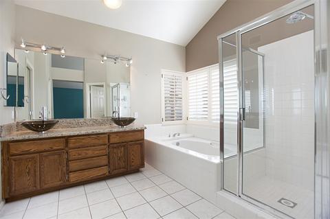 2389 S Summit Circle Gln, Escondido, CA 92026 photo 12