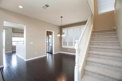 2389 S Summit Circle Gln, Escondido, CA 92026 photo 4