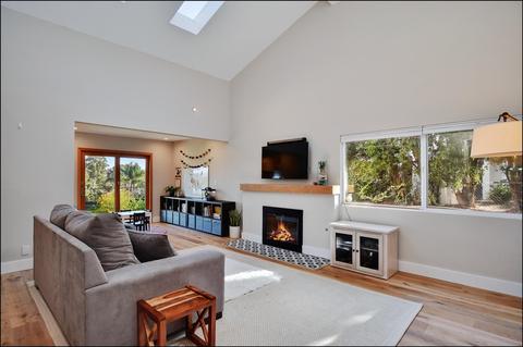Undisclosed, Solana Beach, CA 92075 photo 18