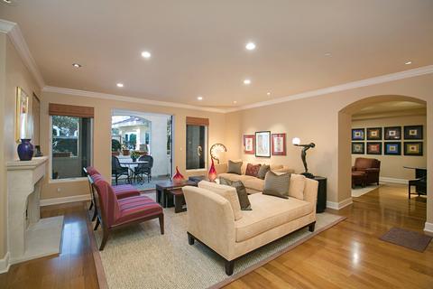 1040 Genter St #102, La Jolla, CA 92037 photo 4