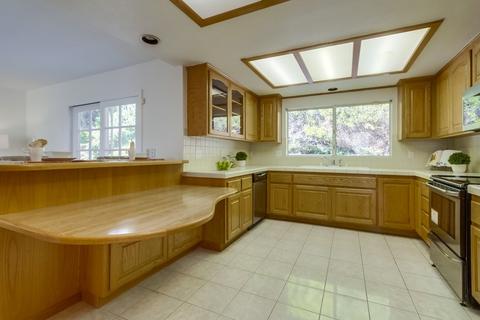 2504 Jacaranda Ave, Carlsbad, CA 92009 photo 11