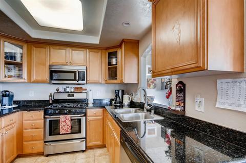 5004 Los Morros Way #4, Oceanside, CA 92057 photo 4