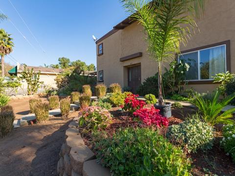 439 N Main Ave, Fallbrook, CA 92028 photo 2