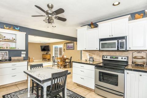 224 S 3rd St, El Cajon, CA 92019 photo 6