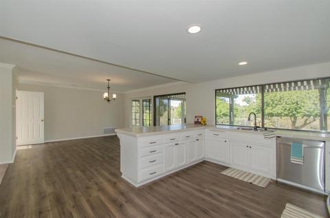1026 Via Unidos, Fallbrook, CA 92028 photo 9