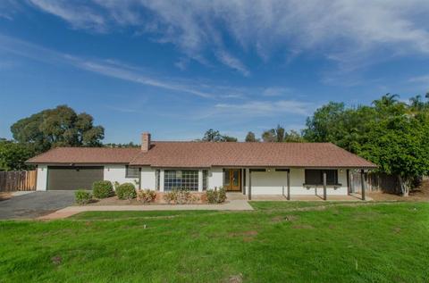 1026 Via Unidos, Fallbrook, CA 92028 photo 1