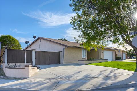 684 Hunter St, Oceanside, CA 92058 photo 2