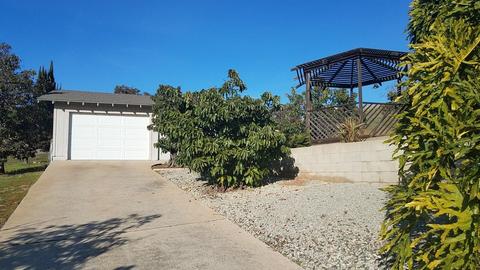 4074 Linda Vista Dr, Fallbrook, CA 92028 photo 4