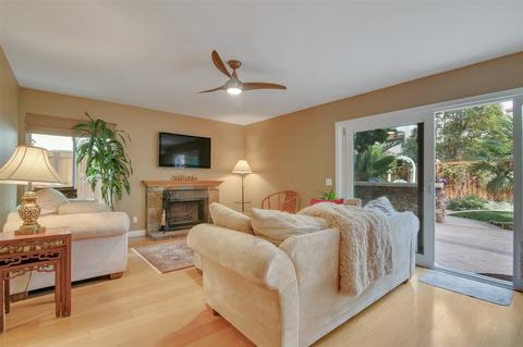 1679 Glen Hollow Ct, Encinitas, CA 92024 photo 11