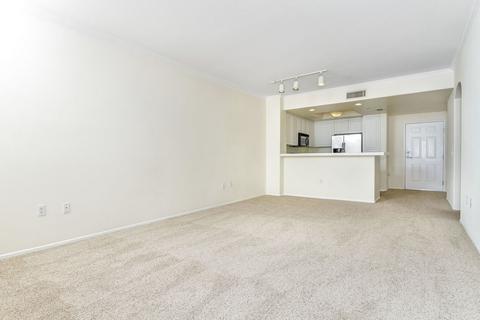9237 Regents Rd #K203, La Jolla, CA 92037 photo 4