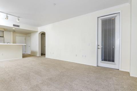 9237 Regents Rd #K203, La Jolla, CA 92037 photo 5
