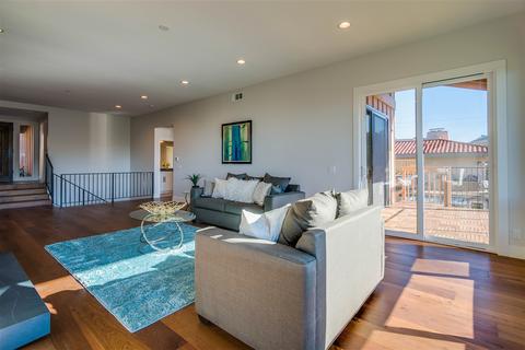 7656 Caminito Coromandel, La Jolla, CA 92037 photo 11