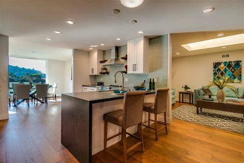7656 Caminito Coromandel, La Jolla, CA 92037 photo 6