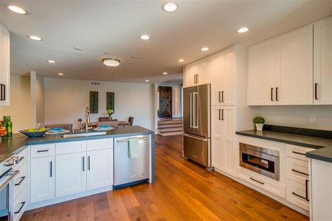 7656 Caminito Coromandel, La Jolla, CA 92037 photo 9