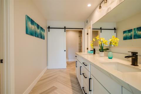 7656 Caminito Coromandel, La Jolla, CA 92037 photo 14