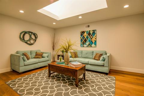 7656 Caminito Coromandel, La Jolla, CA 92037 photo 5