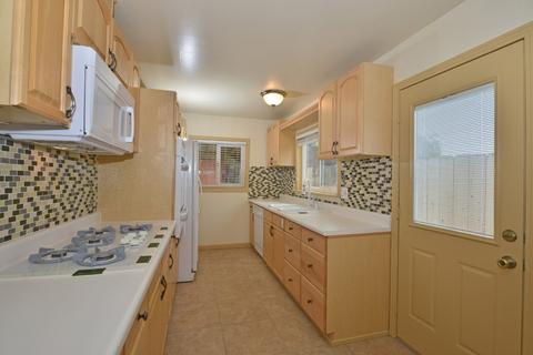 1340 Taft St, Escondido, CA 92026 photo 3