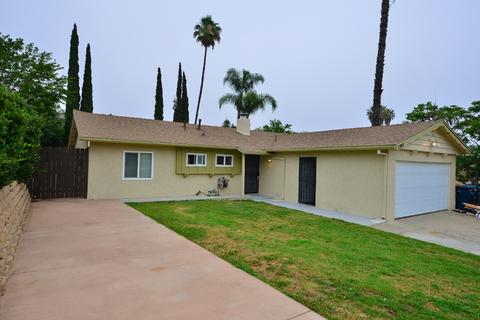 1340 Taft St, Escondido, CA 92026 photo 2