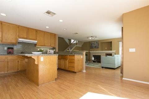 2063 Crystal Clear Dr, Spring Valley, CA 91978 photo 8