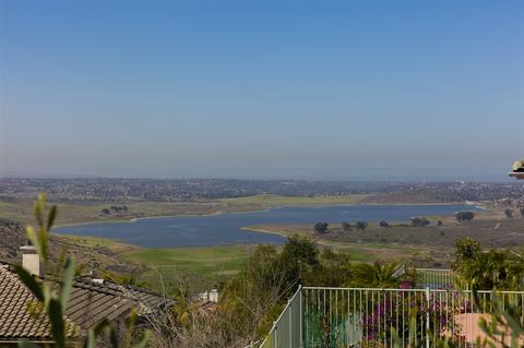 2063 Crystal Clear Dr, Spring Valley, CA 91978 photo 1